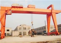 A型雙主梁門式起重機(jī)7